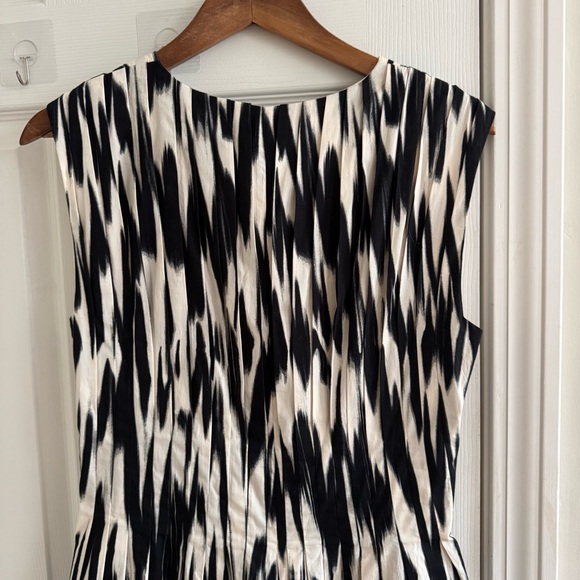 BANANA REPUBLIC Cici Poplin Mini Dress Pleated V Neck - Picture 5 of 12